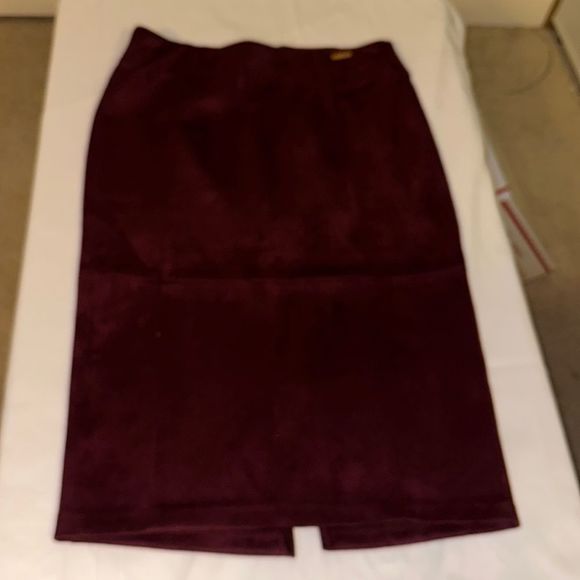MARC NEW YORK, by Andrew Marc, matron faux suede skirt - Picture 1 of 8